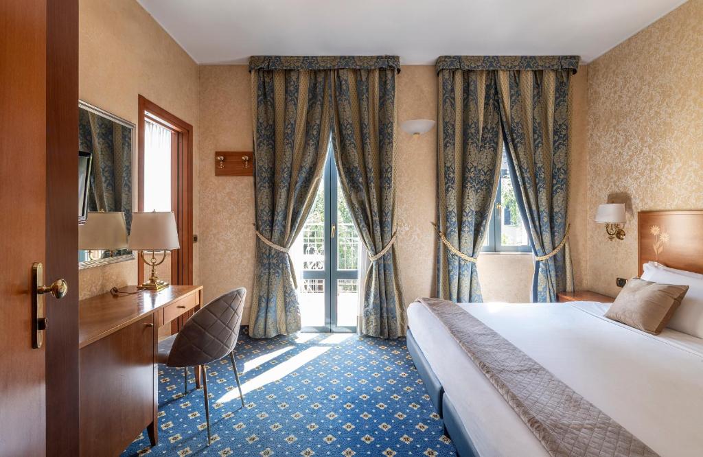 
King Room with Balcony
