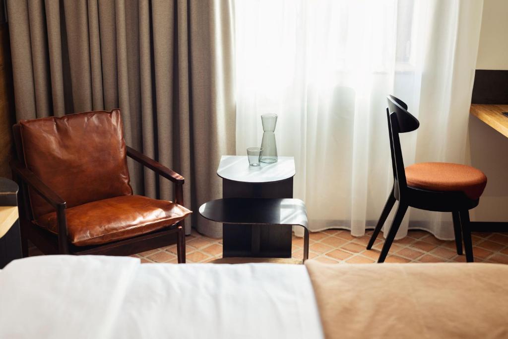 Nomadic Urban Premium Suites - 17