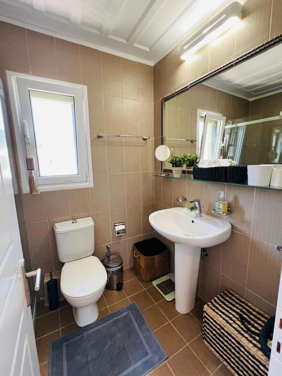 Kúpeľňa v ubytovaní Lefkada Beach Villa