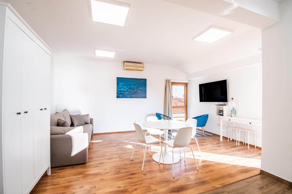 Umag seafront seaview center apartments old town 1,2,3,4 by Rentistra - Apartment With Sea View