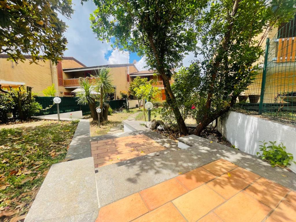 Taman di luar Villetta Home - Castelli Apartments