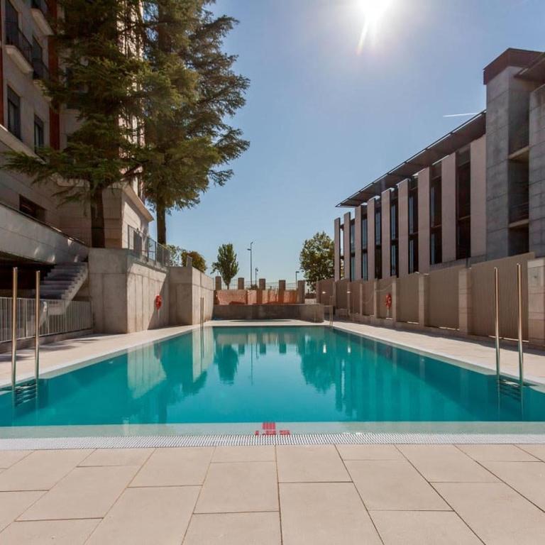 Avenida de San Luis 25, diseño y confort al más puro estilo madrileño