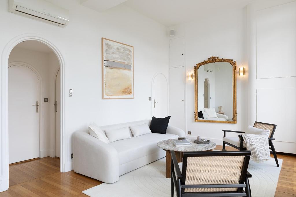 Pick A Flat's Apartments in Saint Louis - Quai des Orfèvres