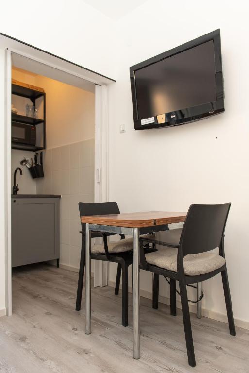 Kuchyňa alebo kuchynka v ubytovaní Laghanini Apartments