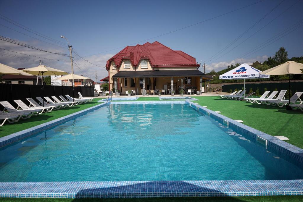 Bazén v ubytování Aqua Hotel nebo v jeho okolí