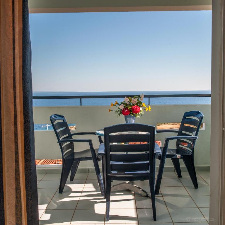 Balkon lub taras w obiekcie Porto Skala Village Hotel