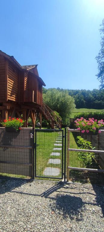 Vonkajšia záhrada v ubytovaní La cabane au bain perché