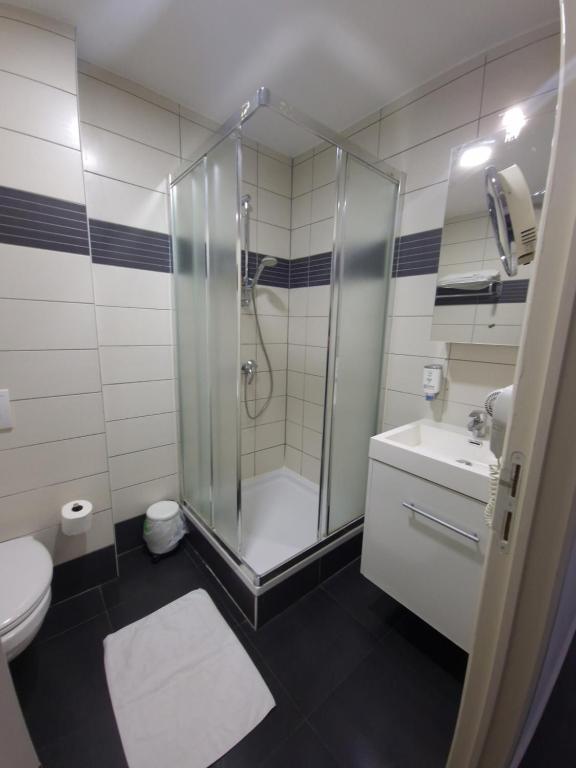 SKY APART HOTEL - Hotel EUROCAP - Triple Room