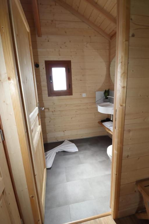 Kúpeľňa v ubytovaní La cabane au bain perché