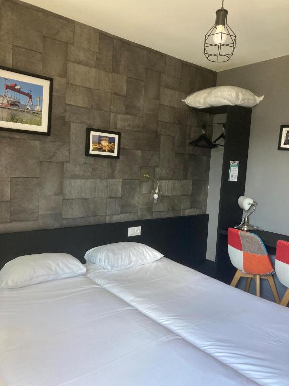 Brit Hotel Saint-Nazaire Centre - Tweepersoonskamer Met 2 Aparte Bedden