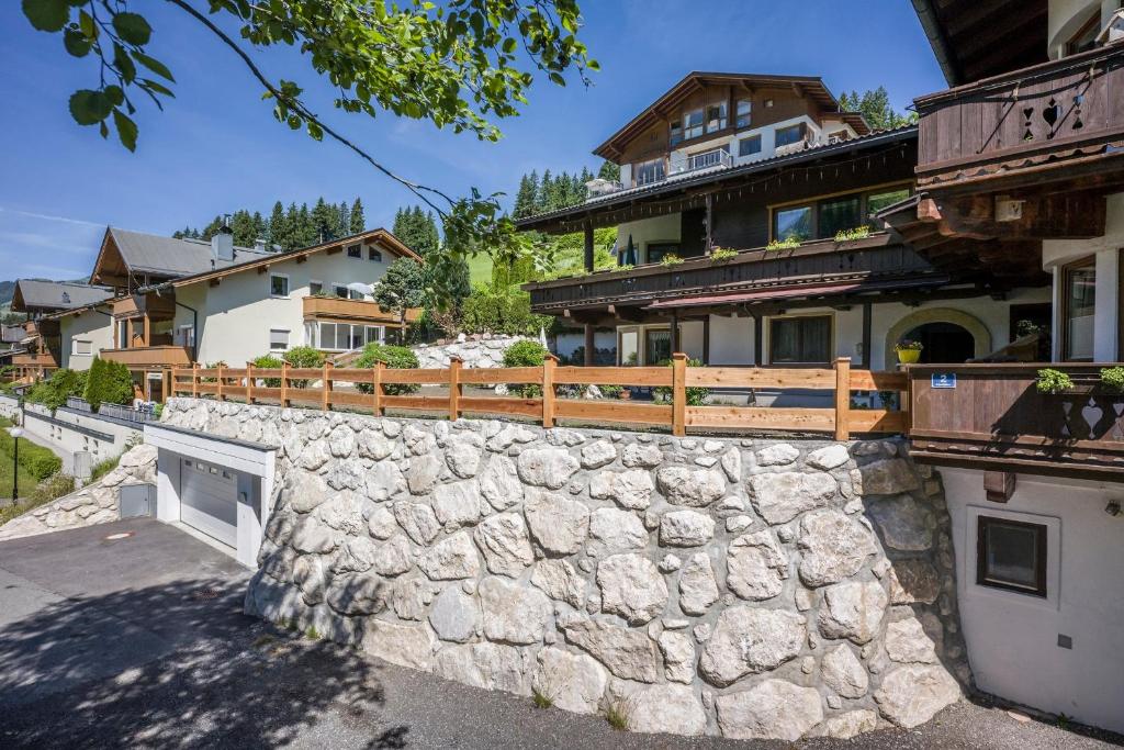 Budova, v ktorej sa apartmán nachádza