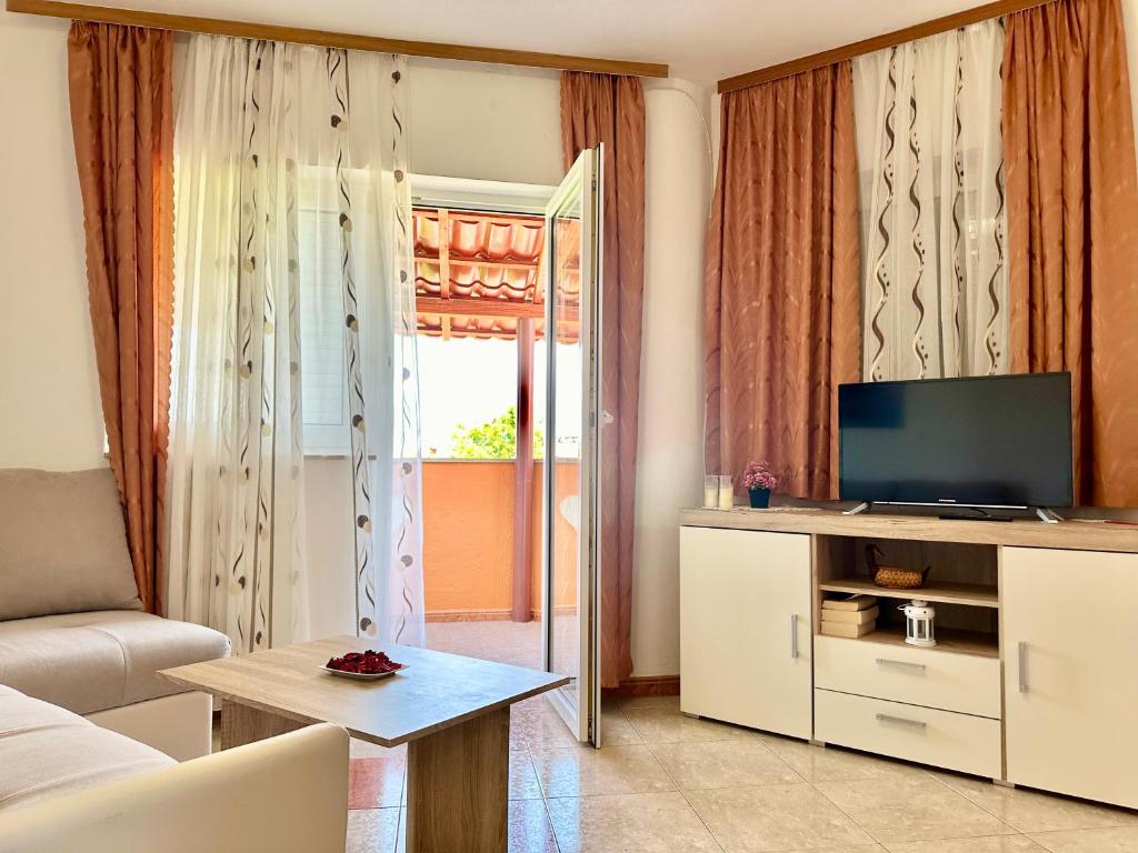 Apartments Dugonjić - 9