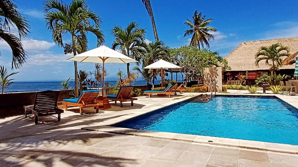 Bazén v ubytování Melaya Beach Resort Room Double nebo v jeho okolí