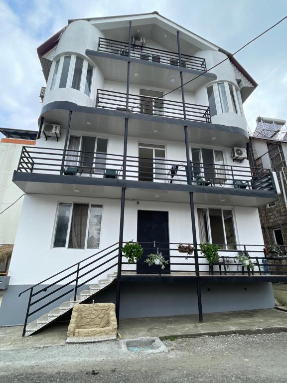 Budova, kde se penzion – hostinec nachází