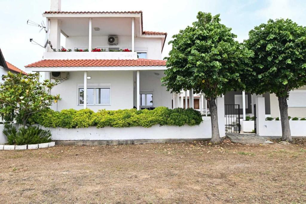 Κήπος έξω από το Boskos Villa 1