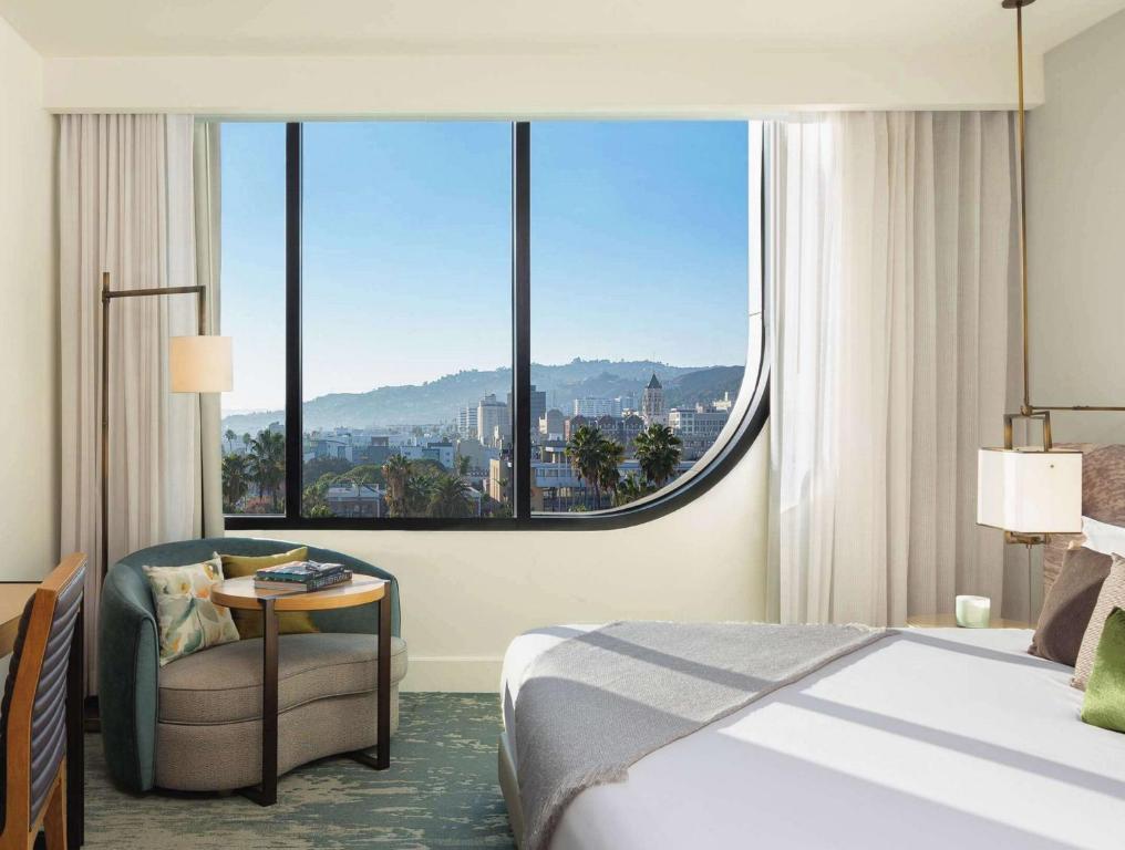 Dream Hollywood, by Hyatt - King Room - Silver