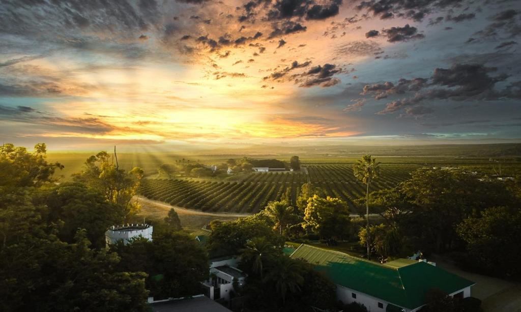 Amanecer o atardecer desde la casa de huéspedes o alrededores