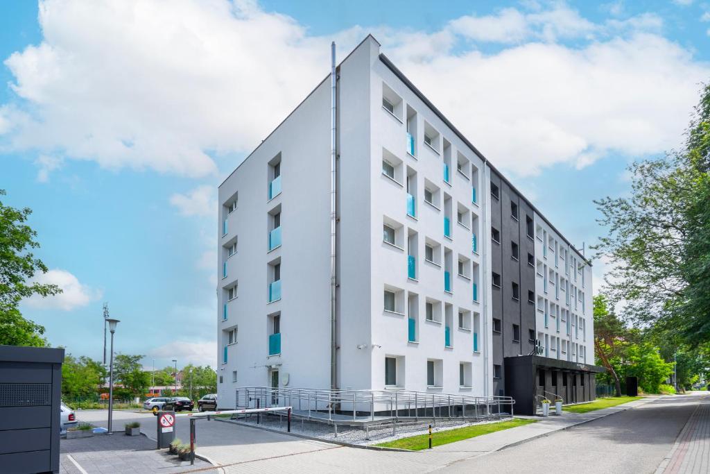 Budova, kde se prázdninový areál nachází
