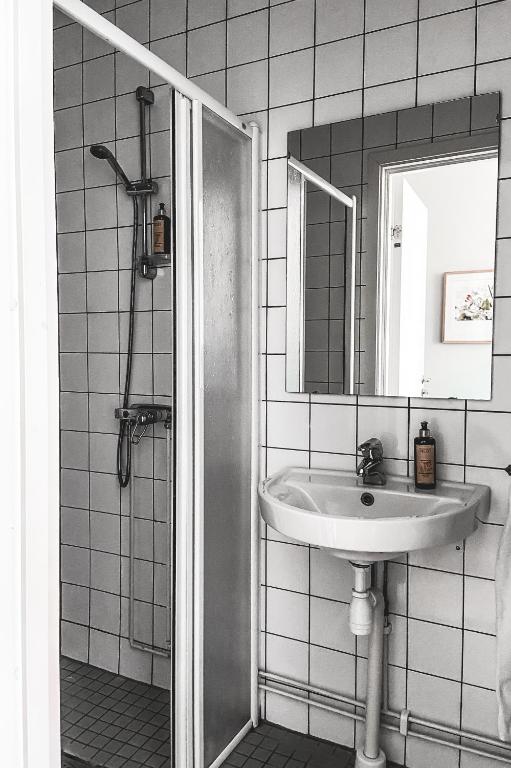 Koupelna v ubytování Gårdens & Apotekarns B&B