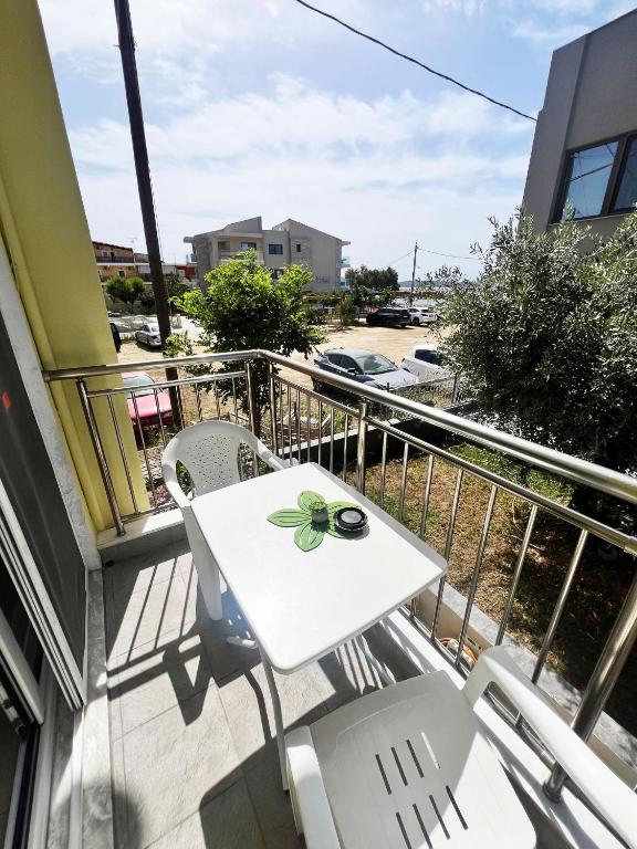 A balcony or terrace at Studios Vaso