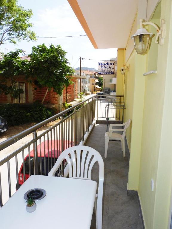 A balcony or terrace at Studios Vaso
