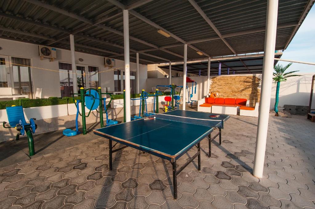 Stolní tenis v ubytování VIP Hotel nebo okolí