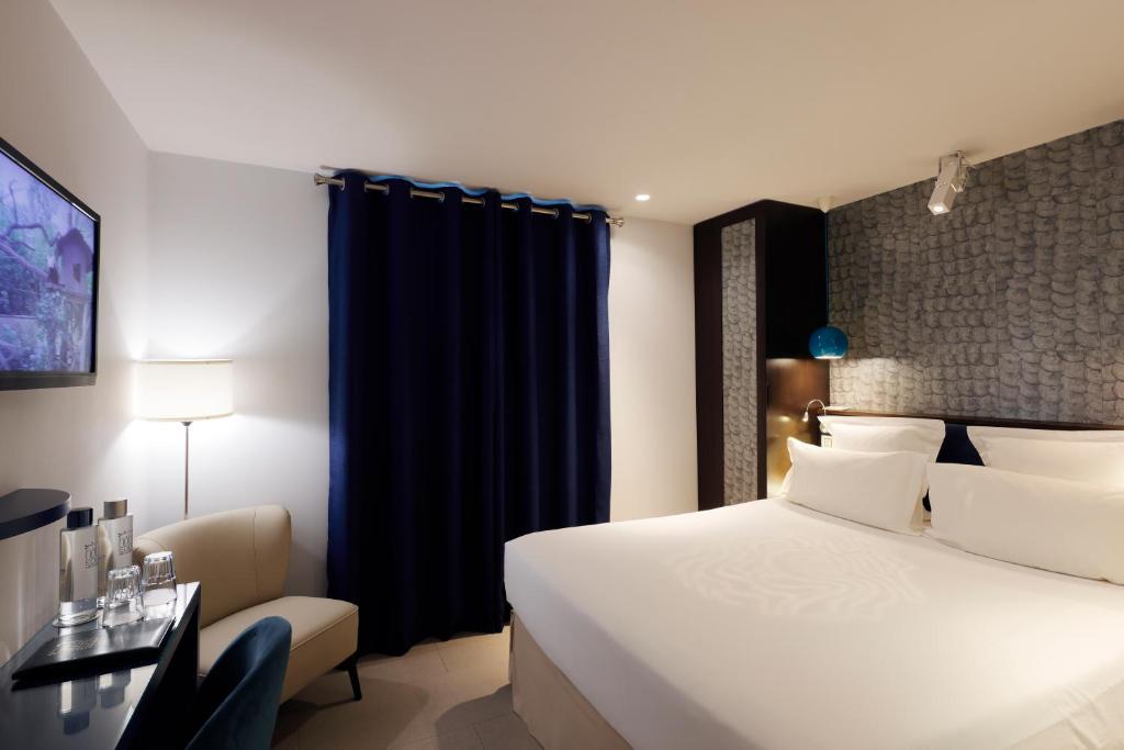 
Two Connecting Double Rooms
