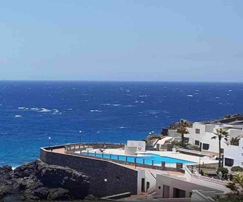 Atlantic View.Apartment.3 pools. Terraces. WiFi