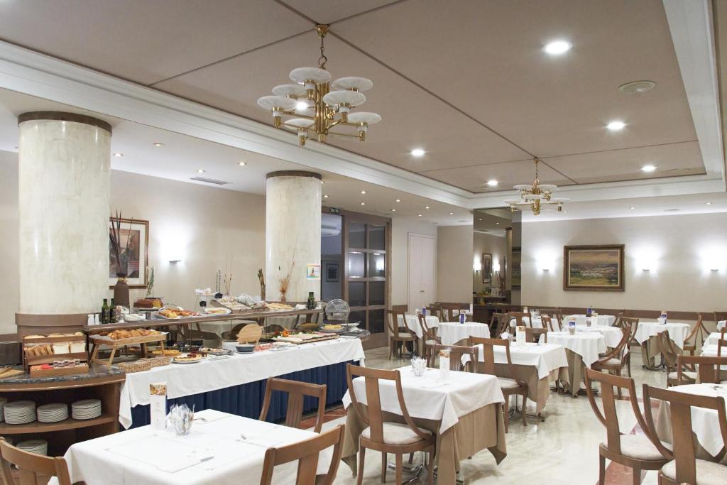 Restaurace v ubytování Hotel Albret