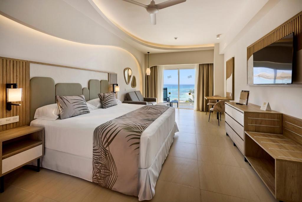 Riu Palace Aquarelle - All Inclusive photo