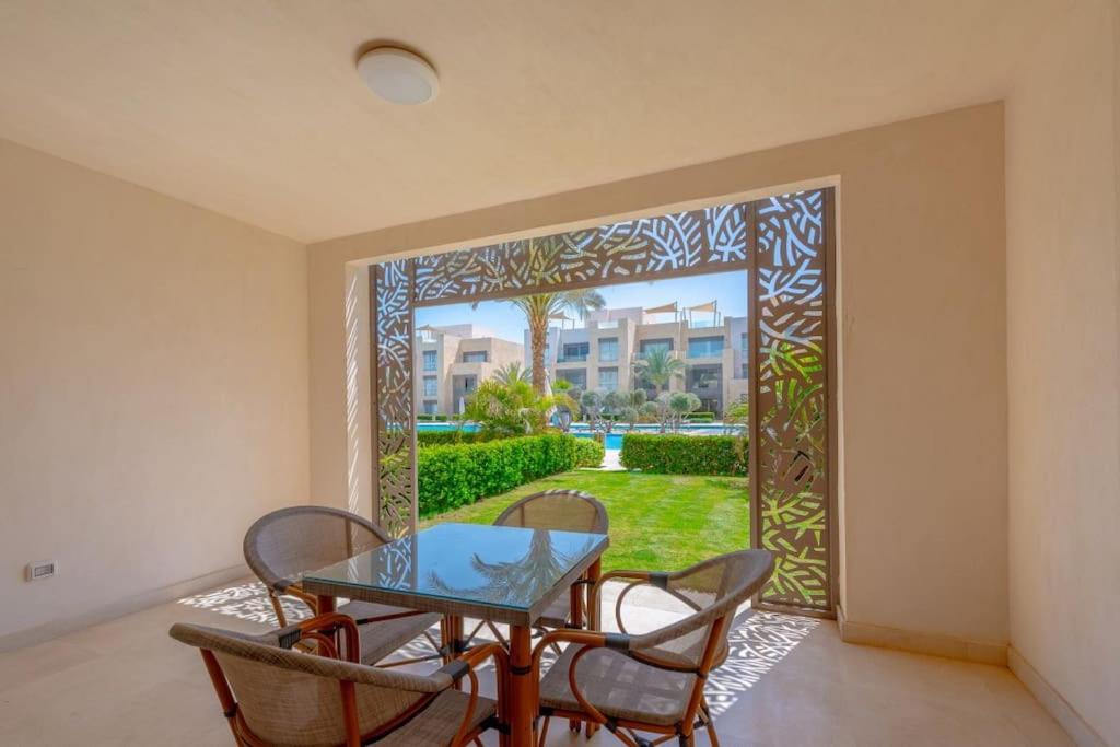 Fotografie z fotogalerie ubytování Stylish Gouna Escape 2BR Mangroovy Beach Pool Access v destinaci Hurghada