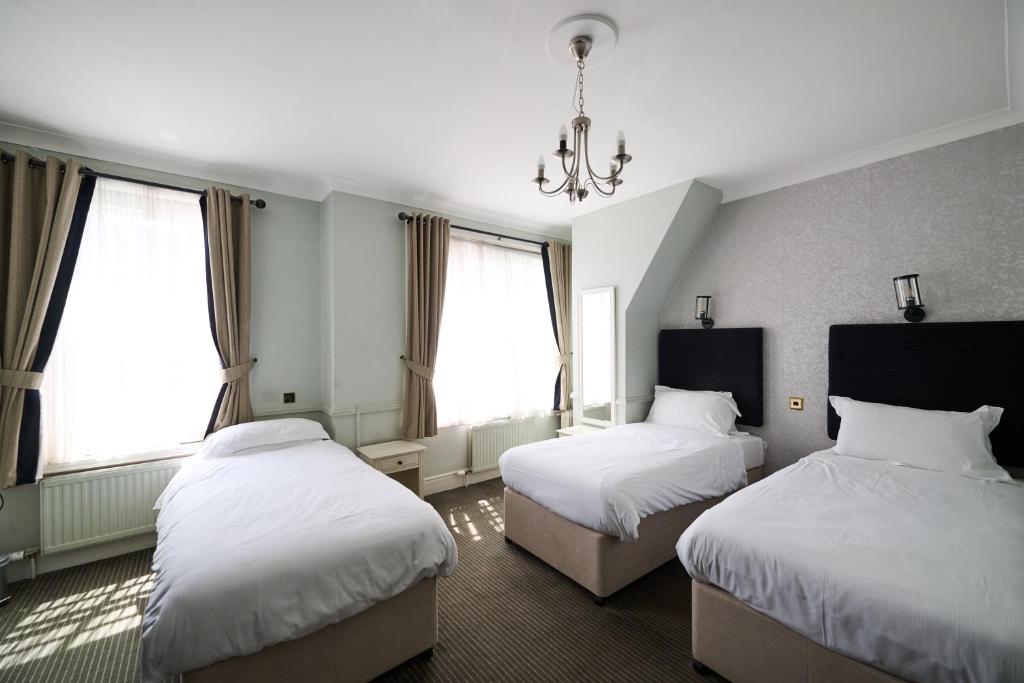 White Hart, Newmarket by Marston's Inns - 