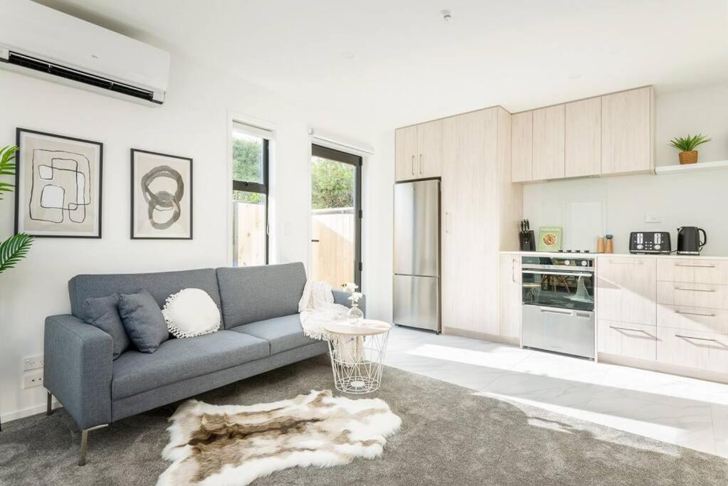 Ocean Is Just Around The Corner - Resim 4