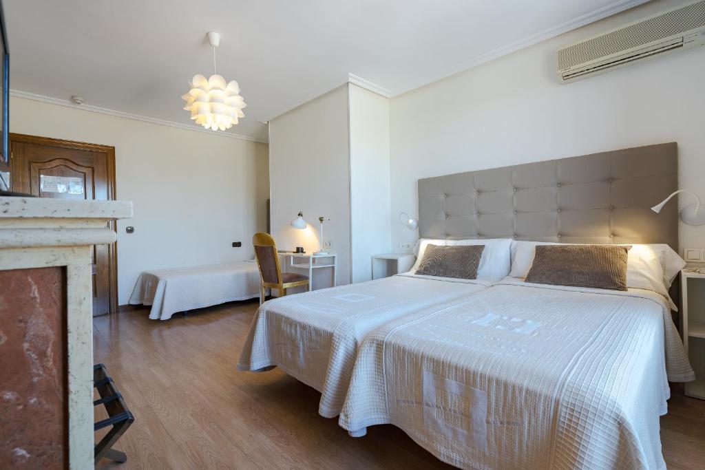 Postel nebo postele na pokoji v ubytování Hotel Eurowest