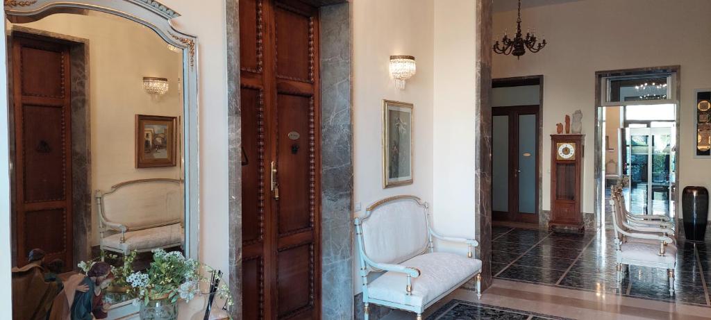 Dimora Charleston Lecce parcheggio privato in loco gratis - 2