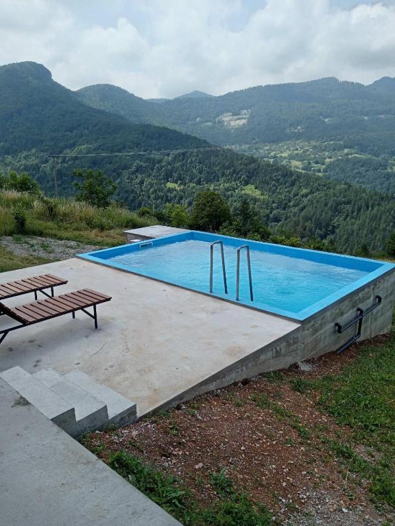 Bazen v nastanitvi oz. blizu nastanitve Dobar Pogled 2