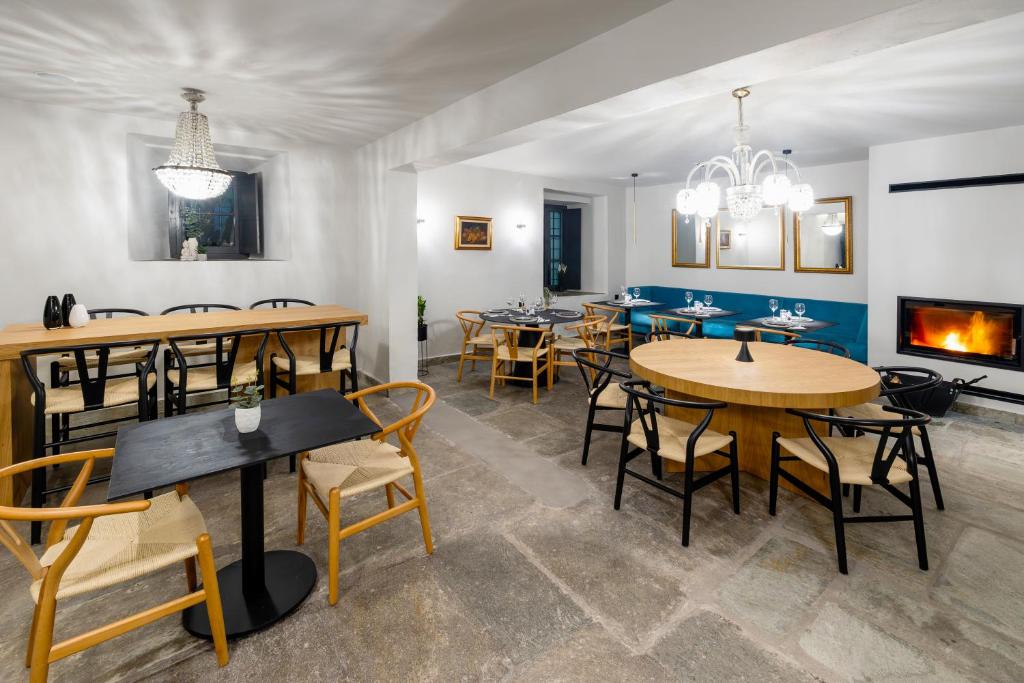 Posezení v ubytování Kenta Mountain Hotel & Gastrobar