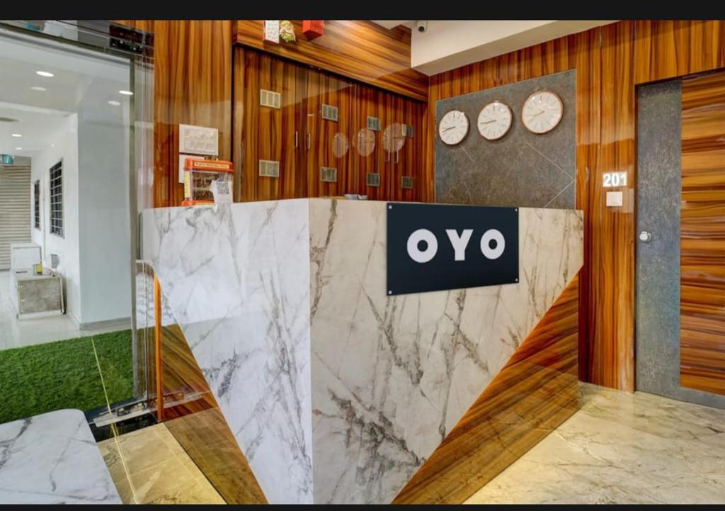 Certifikát, hodnocení, plakát nebo jiný dokument vystavený v ubytování Hotel Shubham Inn Thaltej Ahmedabad