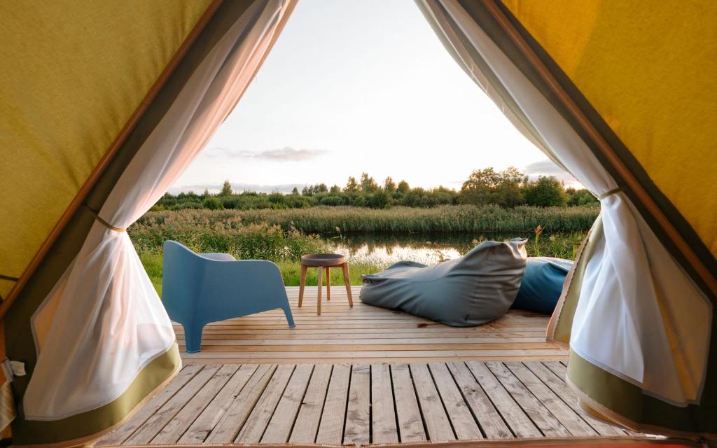 Popstaging Riverside Llc Glamping Pop-Up Hotel - Fishing Village riverside holiday center ปาร์นู ...