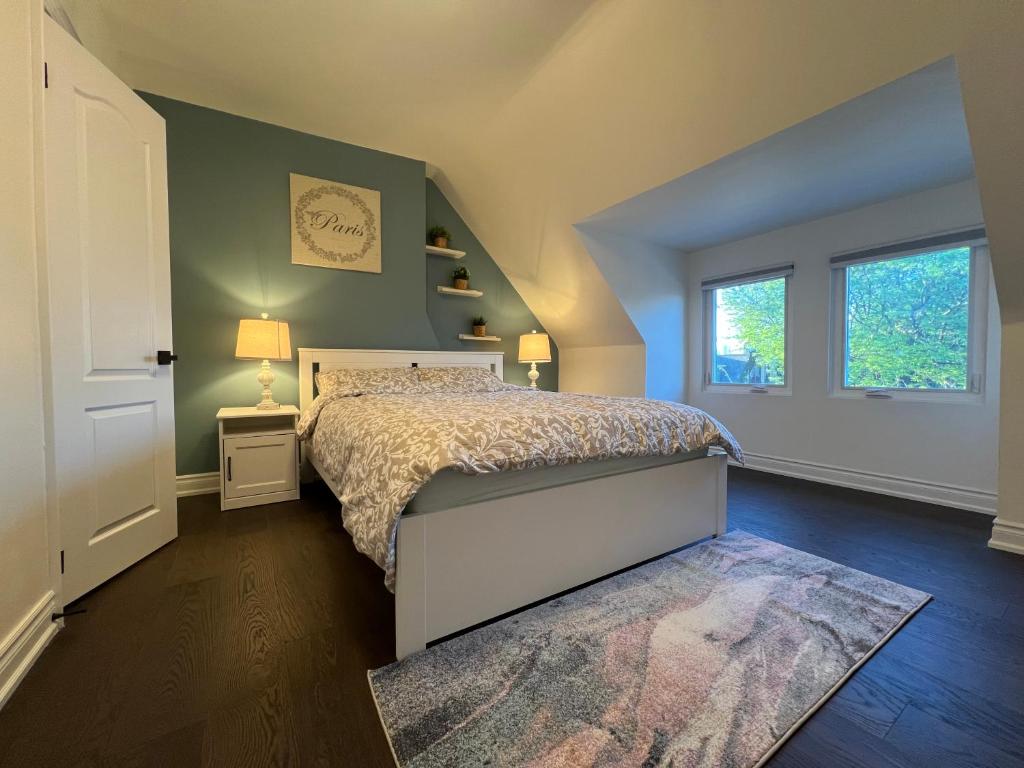 Captain House - Housity