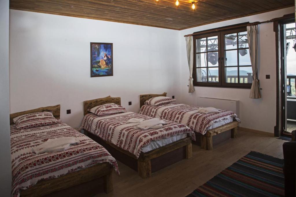Chateau Erkech Triple Room