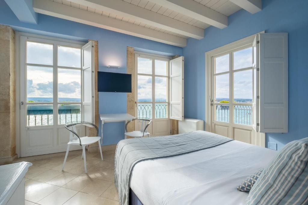 Palazzo Alfeo Aparthotel - Apartment With Terrace