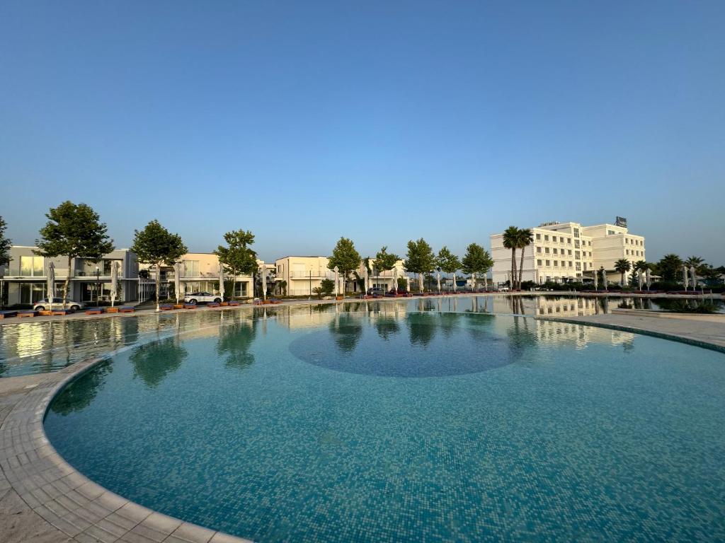 Bazén v ubytování Andrra Apartment - Talea Coast nebo v jeho okolí