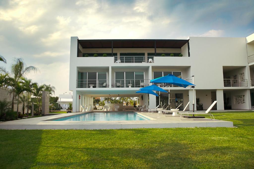 Bazén v ubytování Hotel Aqua Spa & Resort nebo v jeho okolí