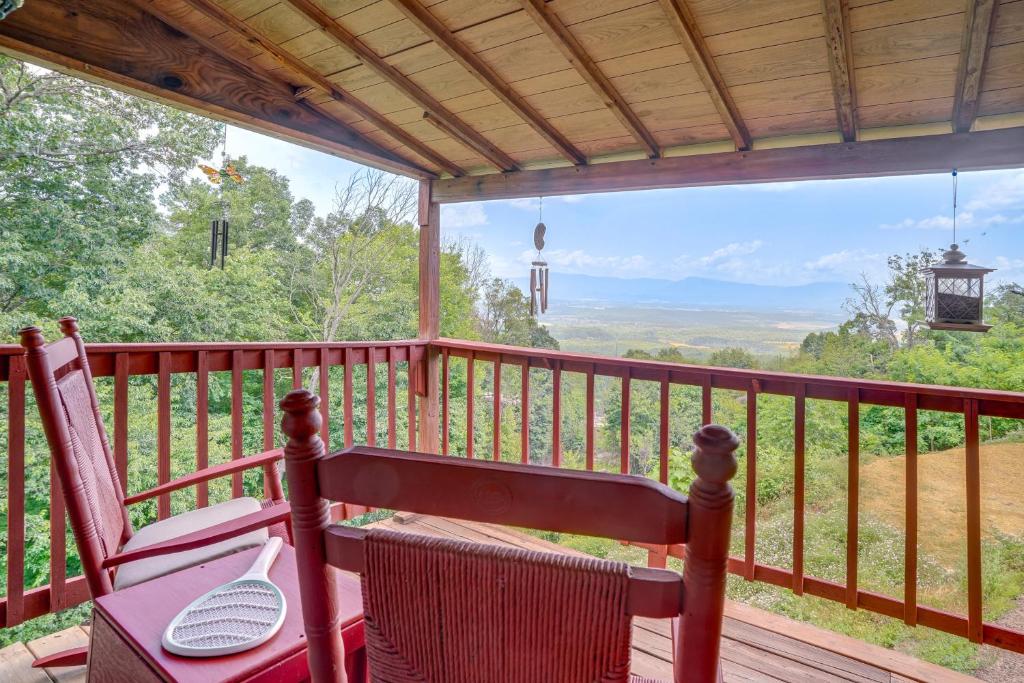 Cozy Luray Cabin with Views Near Hiking Trails! - Appartement