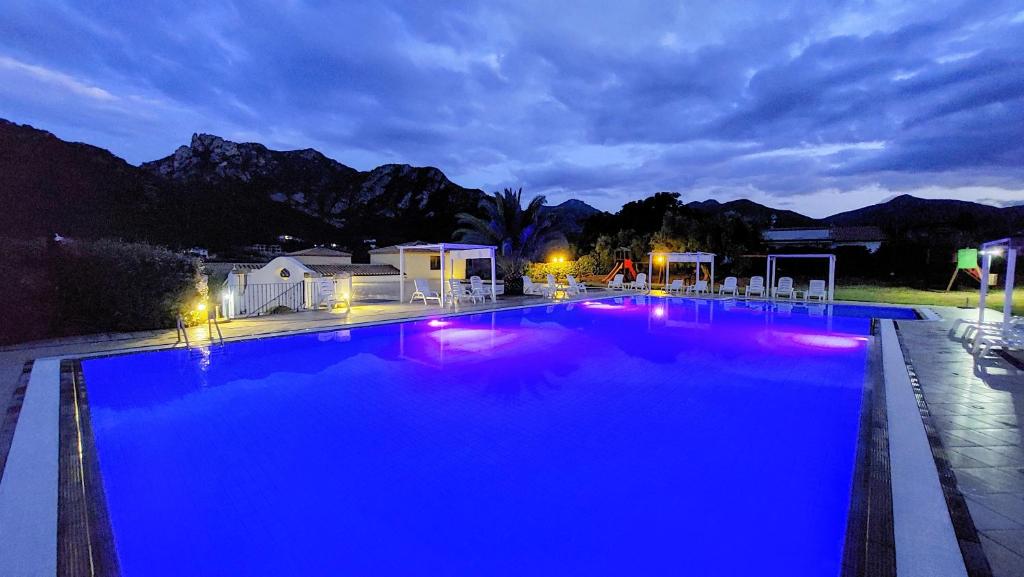 Bazén v ubytování Hotel Cardedu nebo v jeho okolí