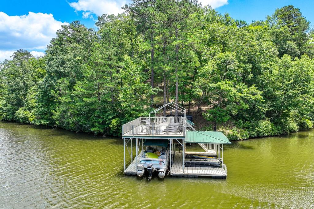 Gabbis Getaway Little Tallapoosa River Cabin, Wedowee (precios