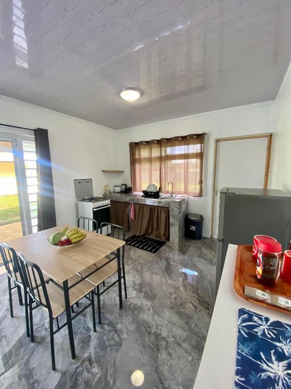Kuchyň nebo kuchyňský kout v ubytování TIVINI Houses