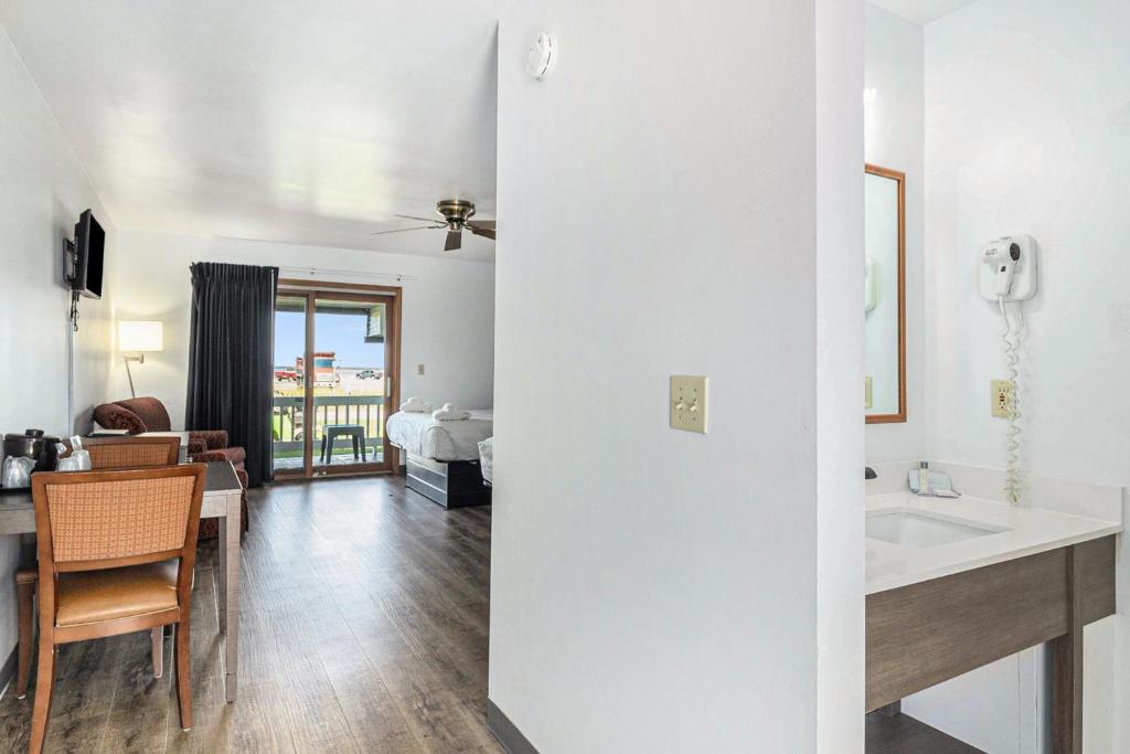 Fotografie z fotogalerie ubytování Snyders Shoreline Inn v destinaci Ludington