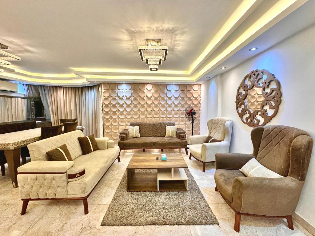 Luxurious Apartment - Housity